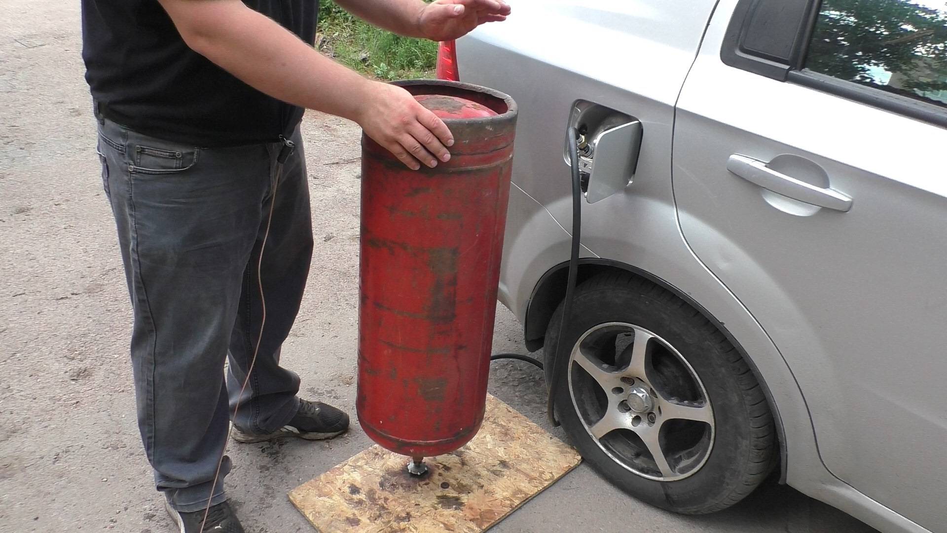 Заправка автомобиля с гбо: как правильно и безопасно заправляться газом?