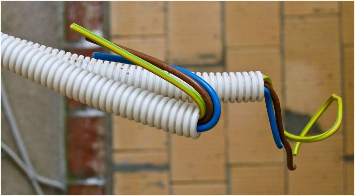 Гофрированная труба для прокладки кабелей и проводов