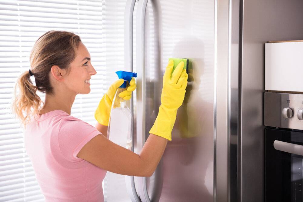 Чистка холодильника за 7 шагов и 8 средств устранения запаха