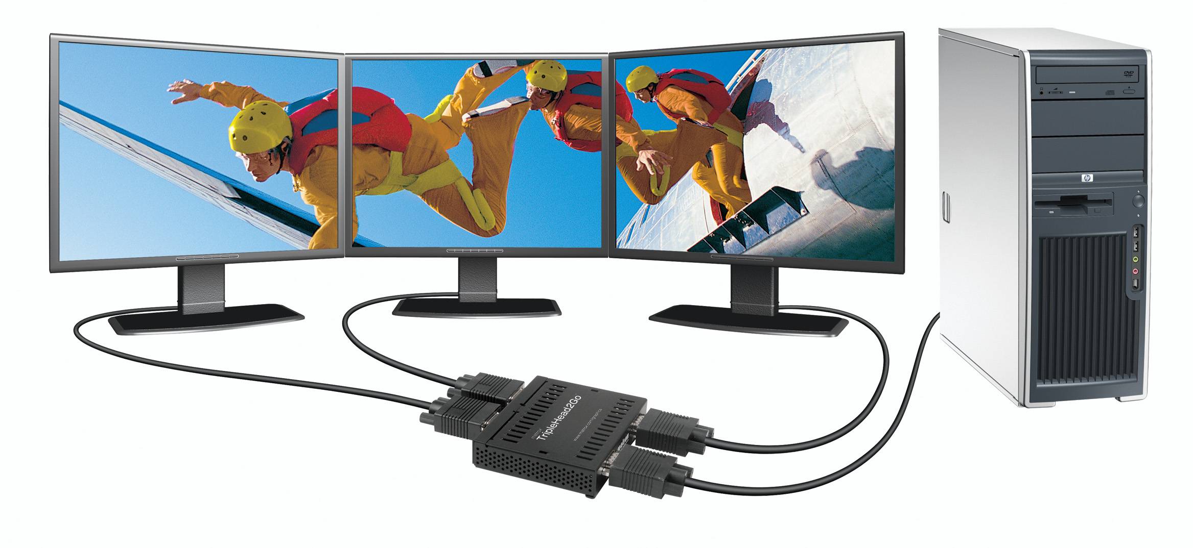 Ноутбук через монитор. Matrox Multi Monitor Adapter для 4 мониторов. Мультидисплейный адаптер на 3 монитора. 2 Монитора к ноутбуку. Ноутбук с 3 мониторами.