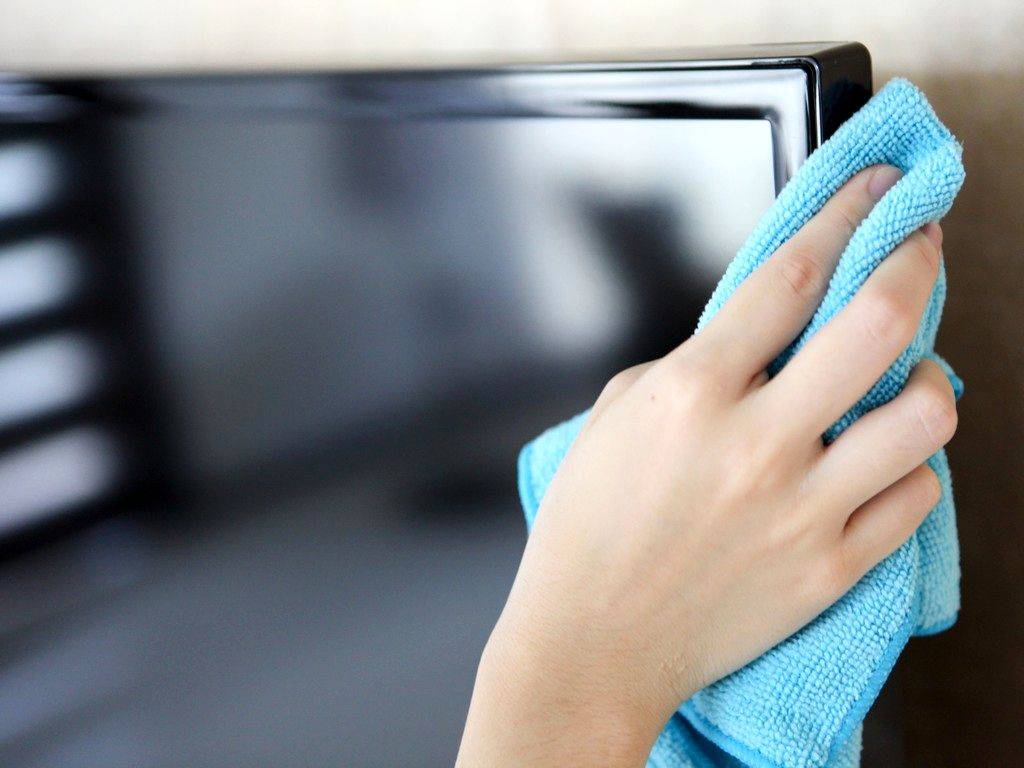 Чем почистить экран ноутбука в домашних условиях, средства для чистки монитора