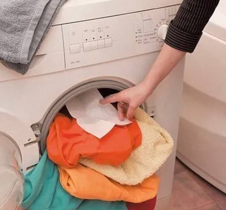 Зачем класть влажную салфетку в стиральную машину