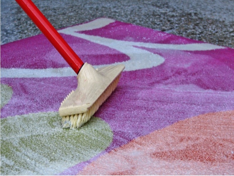 Как почистить ковер содой в домашних условиях: эффективные методы и рецепты чистки коврового покрытия от загрязнений
