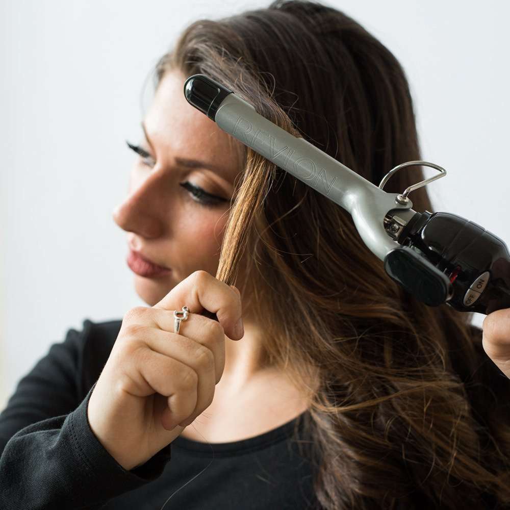 Как накрутить волосы плойкой: видео, поэтапная инструкция и фото
