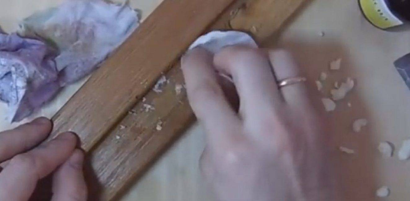 Чем отмыть монтажную пену с пластиковых окон, как очистить стекло от пены