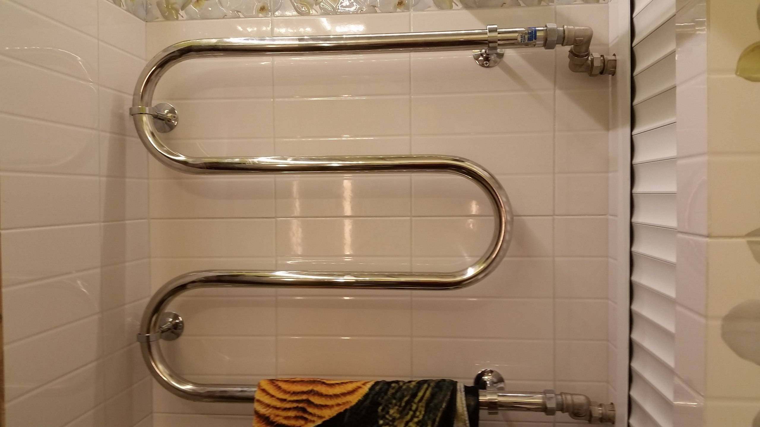 Как поменять полотенцесушитель в ванной комнате своими руками: порядок работ (видео)