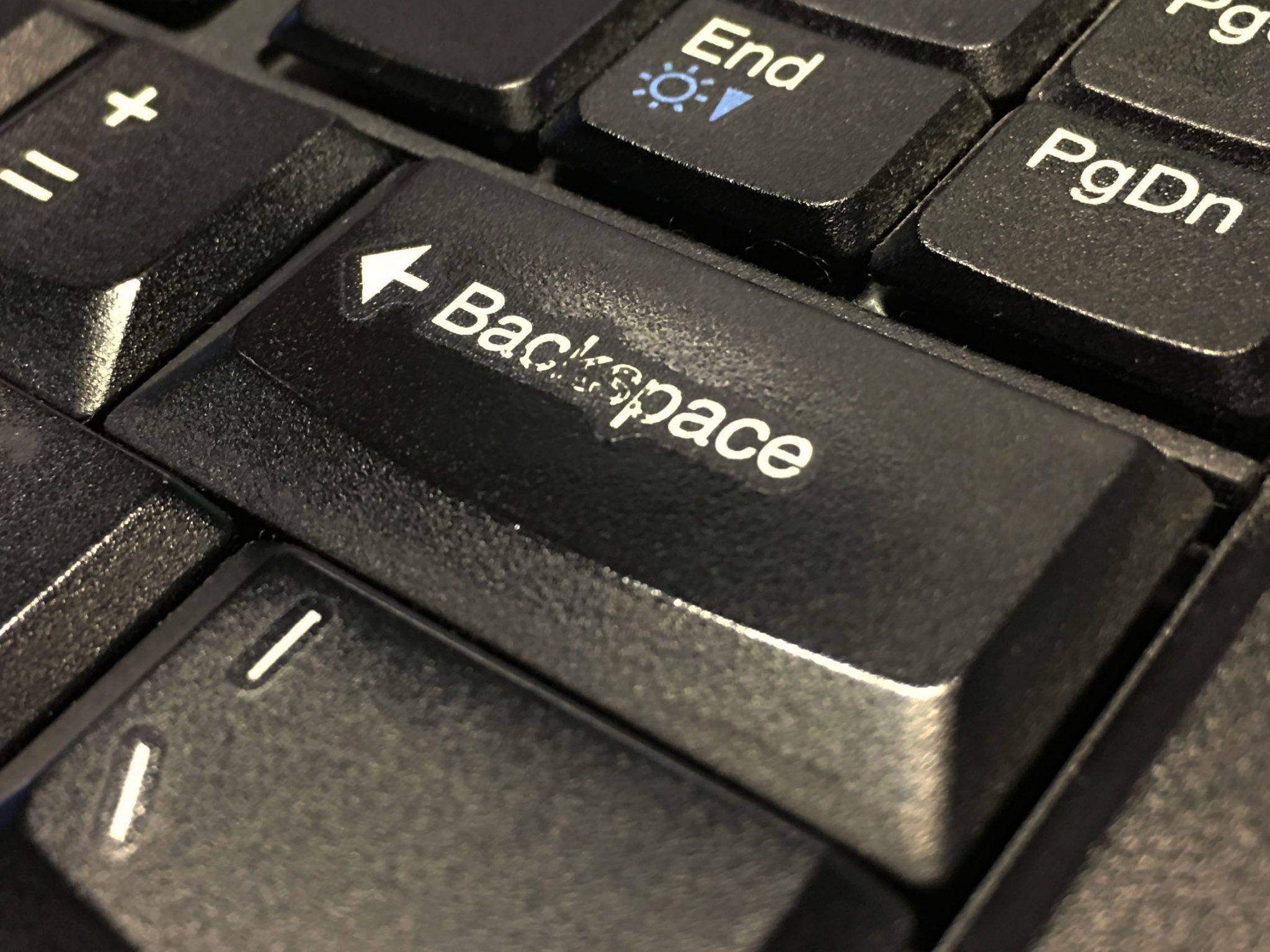 Backpack кнопка на клавиатуре