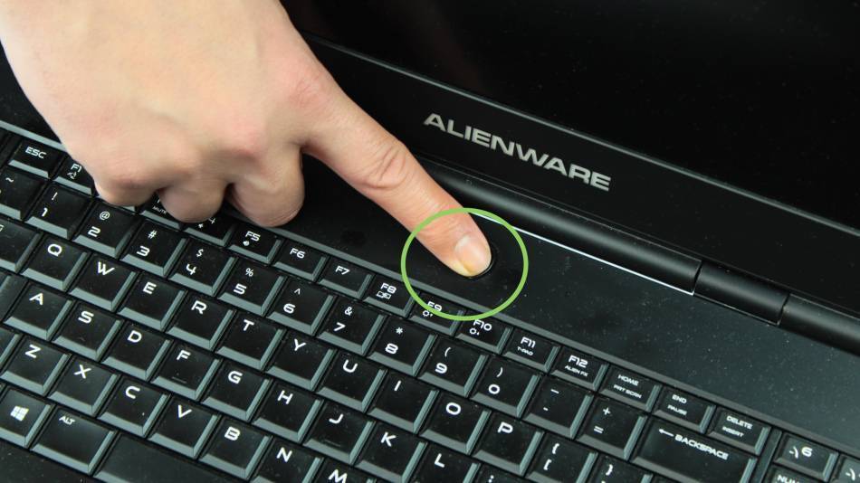 Как почистить клавиатуру компьютера или ноутбука в домашних условиях