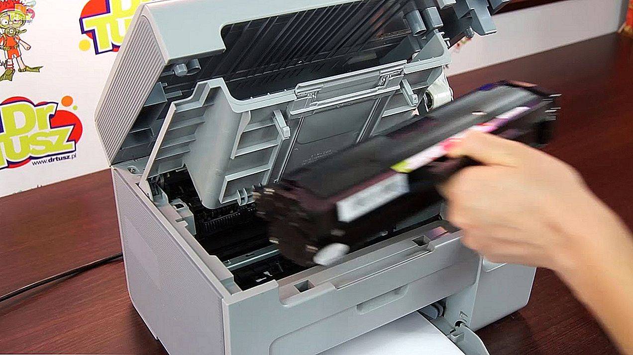 Как вставить картридж в принтер hp?