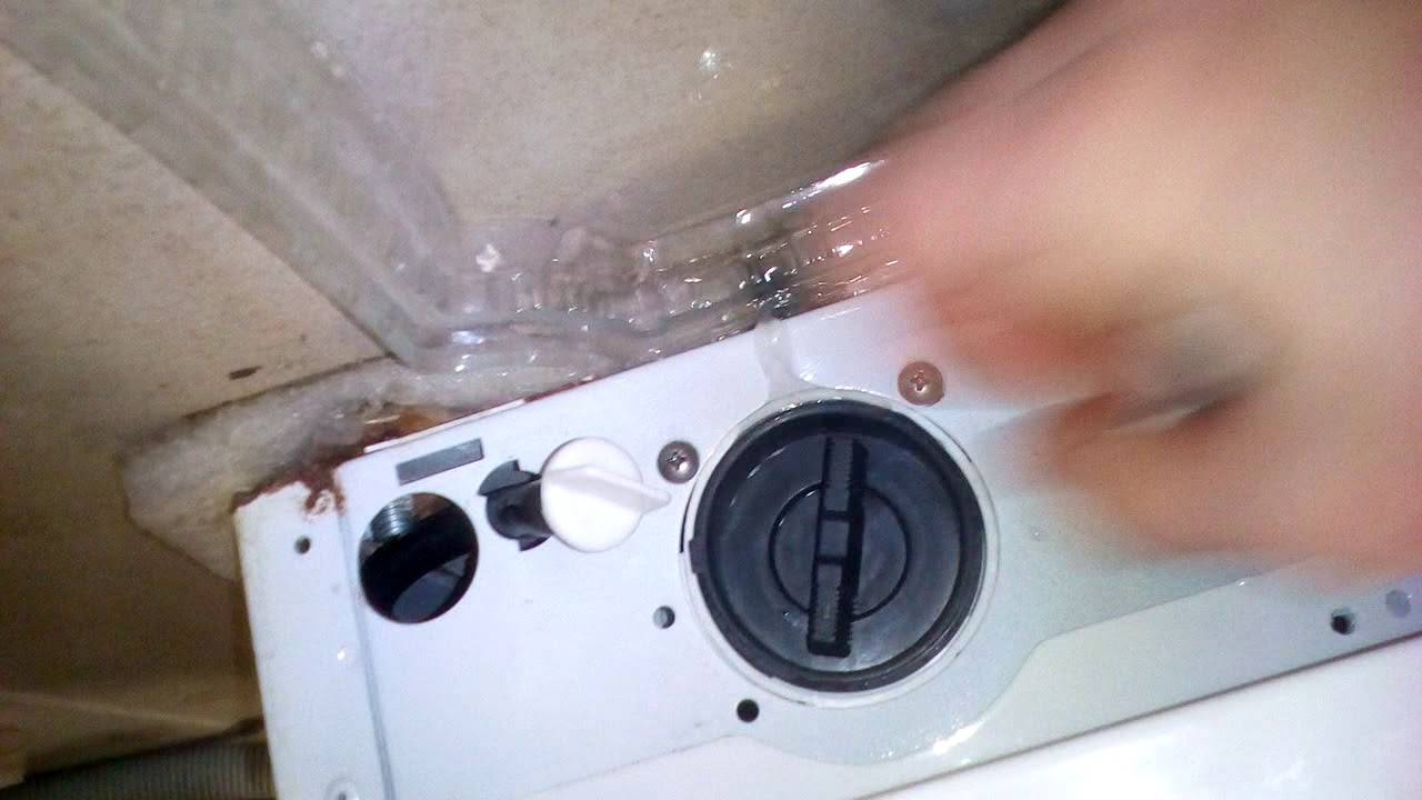 Почему стиральная машина не отжимает белье: причины