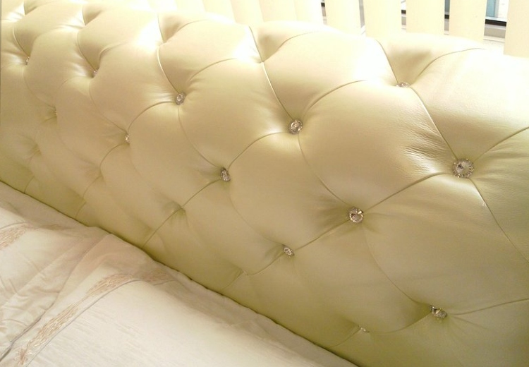 Как перетянуть диван своими руками пошагово - полностью, подлокотники и спинку