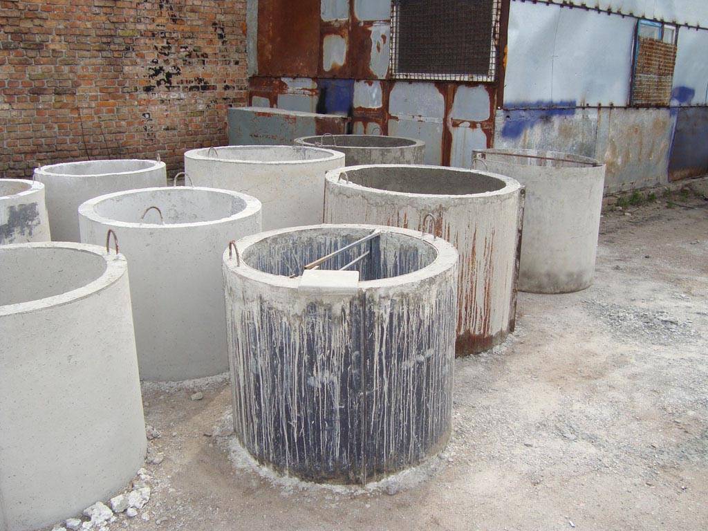 Бассейн из бетонного кольца: плюсы и минусы конструкции, пошаговая инструкция, как сделать резервуар из заготовки диаметром 2 метра своими руками