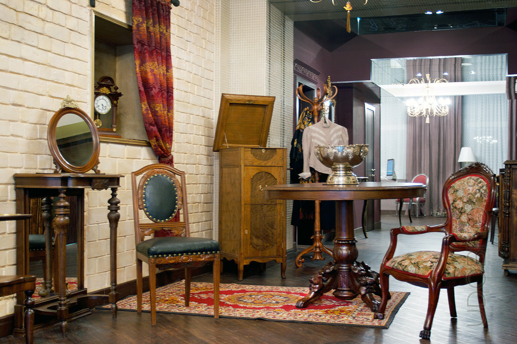 Стили антикварной мебели. знание истории развития стилей старинной мебели, поможет вам выбрать для себя идеальное изделие