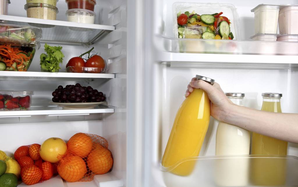 Супруга начала класть деньги в холодильник. для чего? - moycapital.com