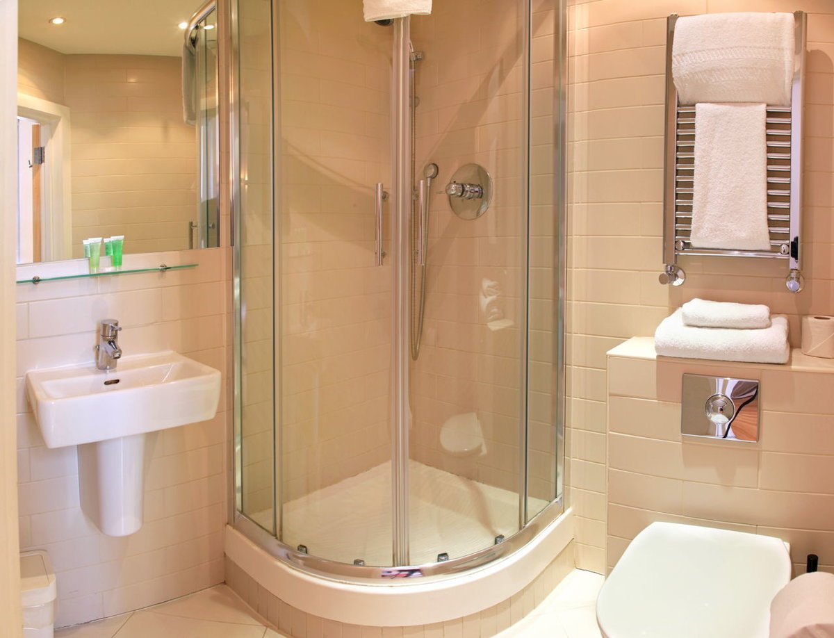 Как выбрать душевую кабину для ванной комнаты: советы профессионалов