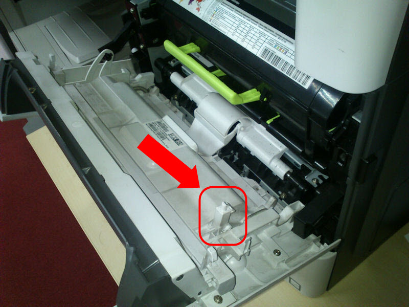 Решение проблем с принтером, при которых он не видит и не берет бумагу из лотка
