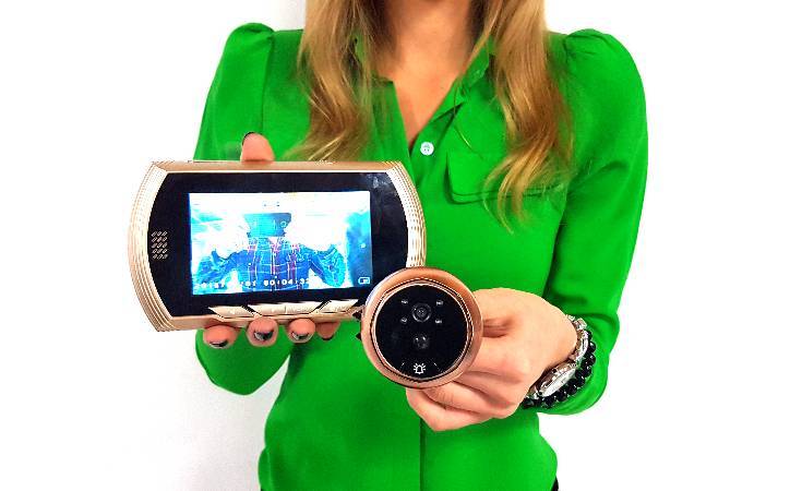 Выбираем глазок с видеокамерой — основные характеристики и популярные модели