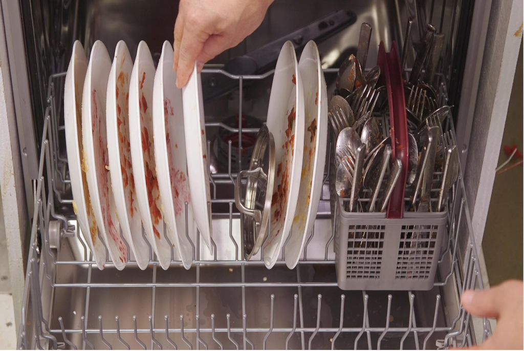Почему посудомоечная машина плохо моет посуду?