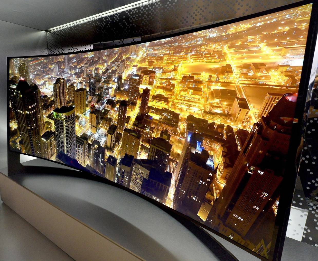 Самый большой телевизор в мире фото