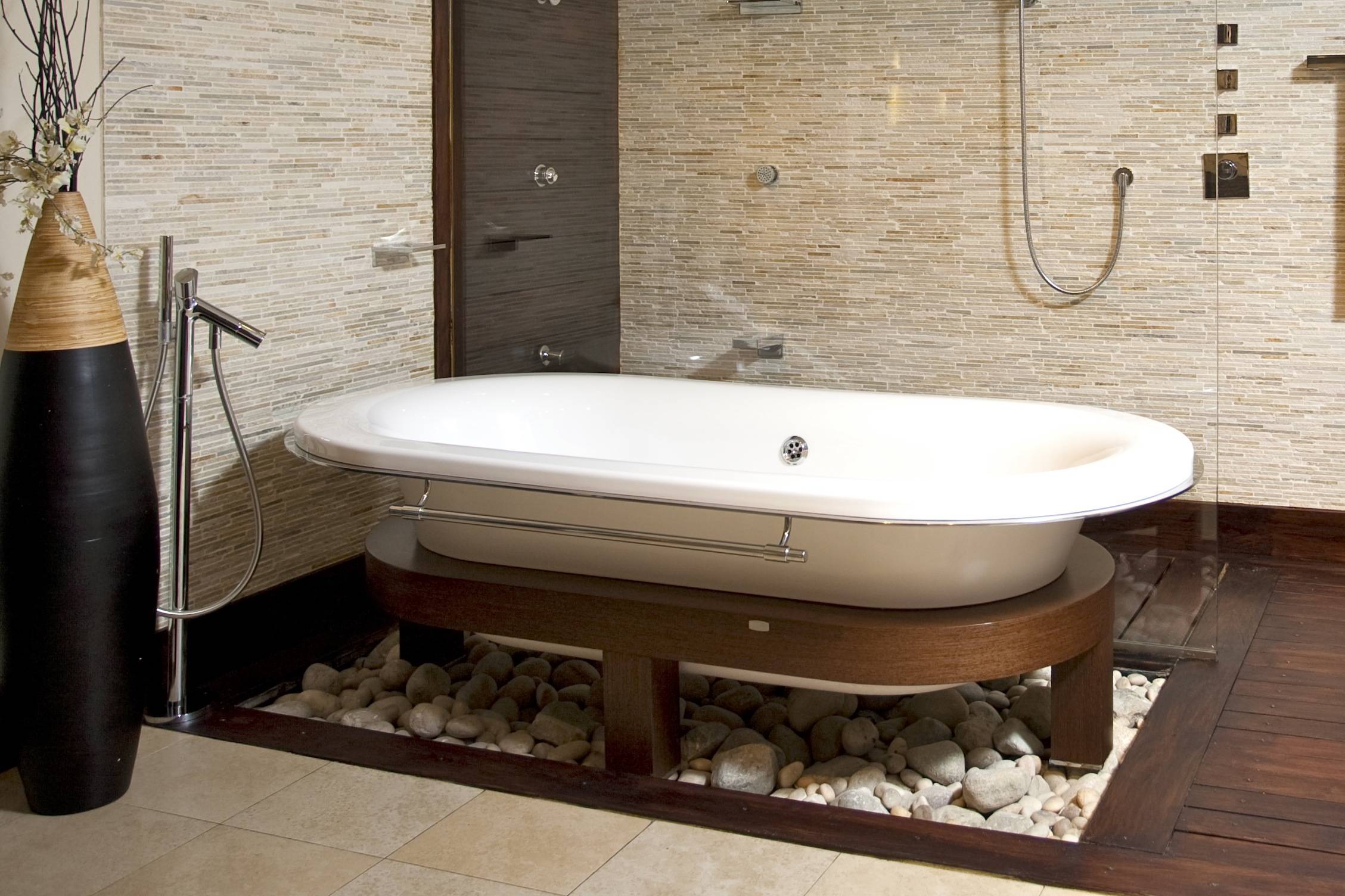 Особенности и ключевые характеристики ванны из литьевого мрамора
