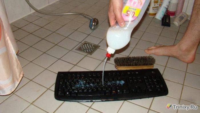 Как почистить клавиатуру компьютера в домашних условиях