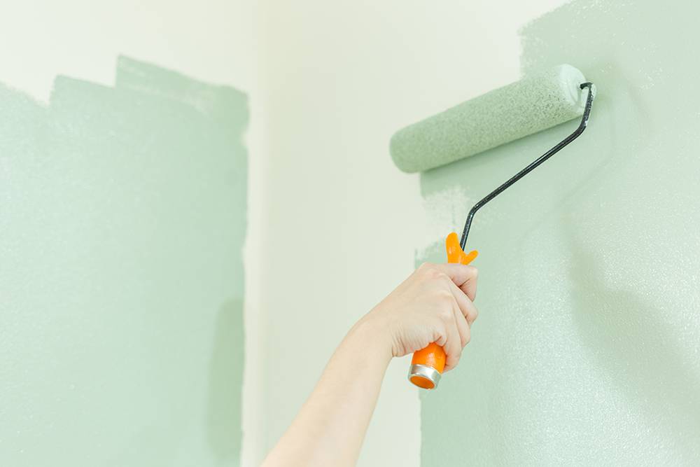 Покраска стен в ванной своими руками - подготовка, пошаговая инструкция, как покрасить стены,чем покрасить ванную комнату,идеи, ванна под покраску,окраска,какой краской, покрашенные стены , водоэмульс