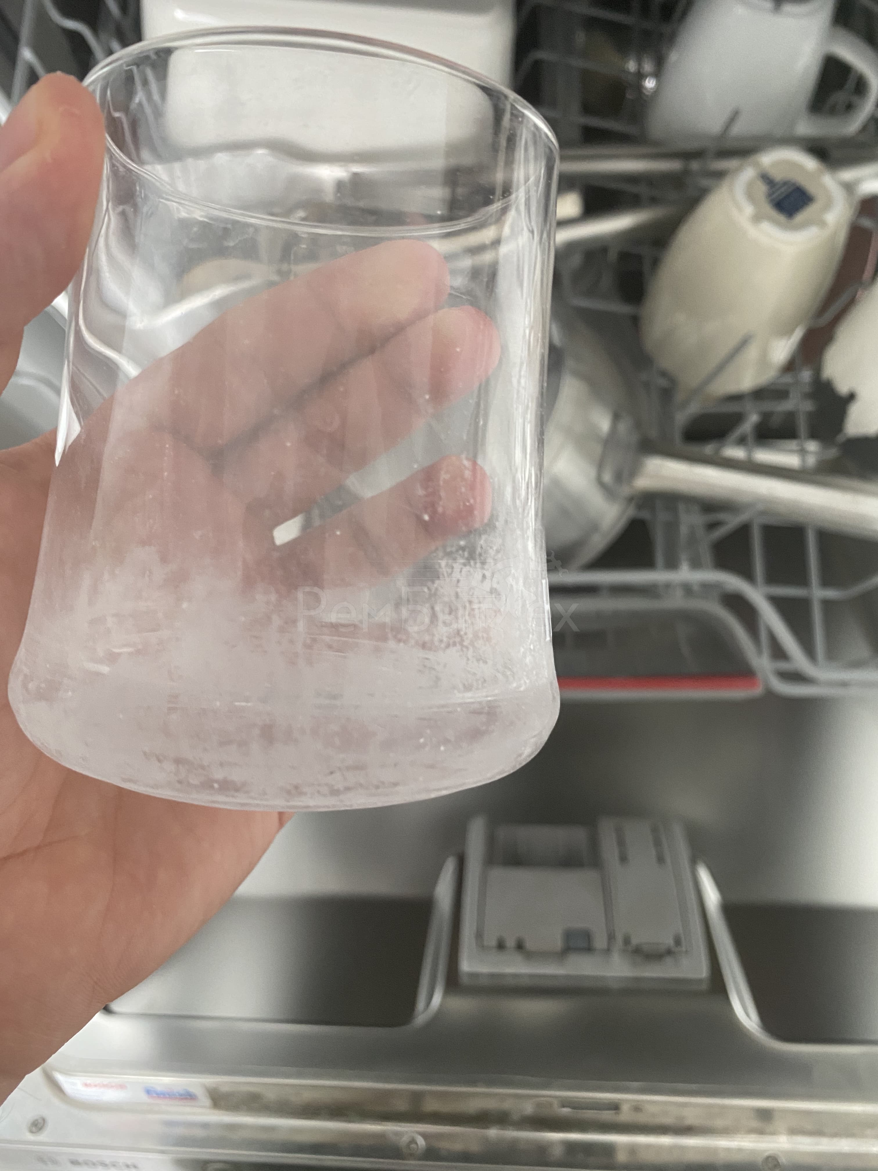 Белый налет в посудомоечной машине — почему появляется как устранить