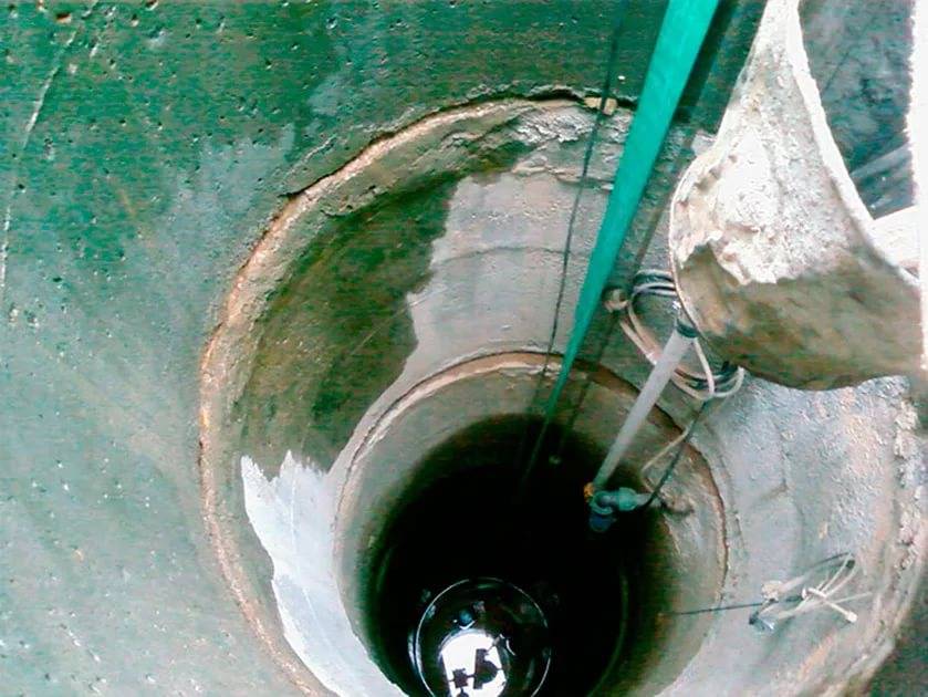 Вода из скважины желтеет на воздухе или при кипячении: причины и способы решения проблемы