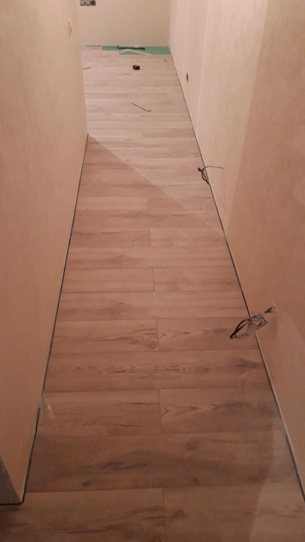 Укладка ламината в узком коридоре: подготовка поверхности, инструкция