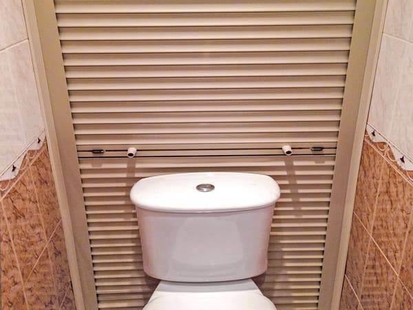 Как закрыть трубы в туалете, чтобы не возникло сложностей при протечках: 5 проверенных способов