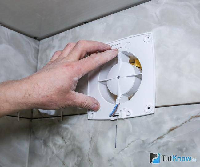 Вентилятор с таймером для ванной комнаты: выбор и подключение