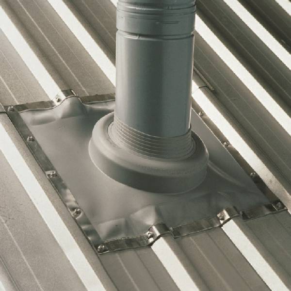 Вентиляционный выход на крышу: схемы и способы установки трубы вентиляции, вывод на кровлю