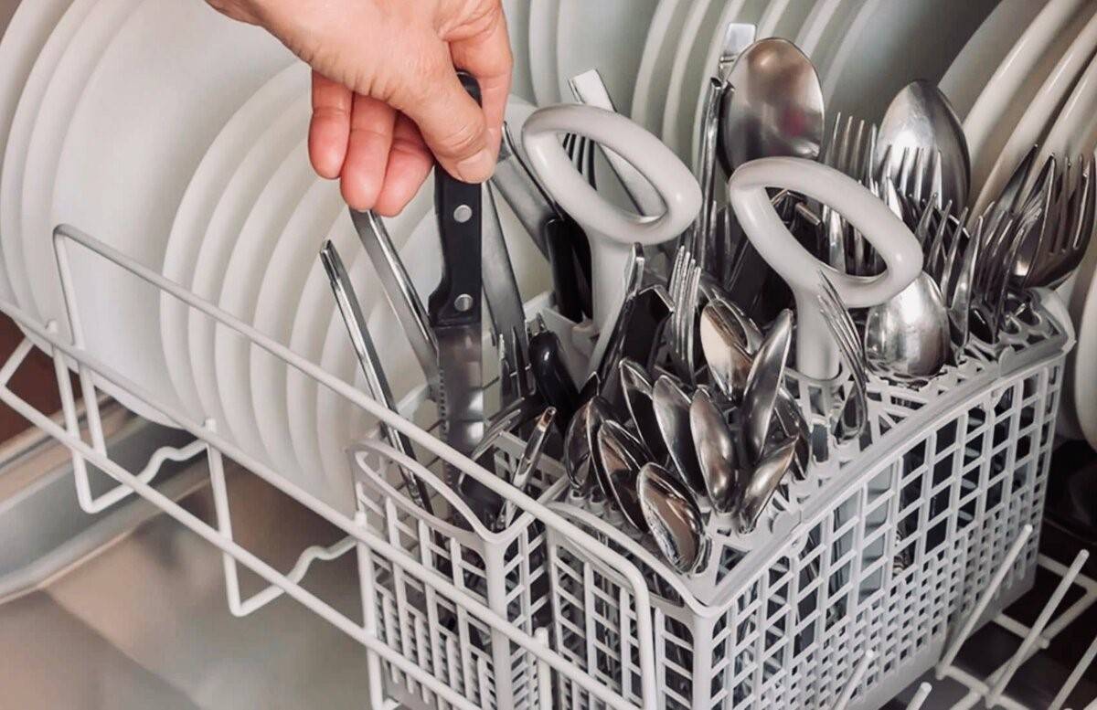 Какую посуду нельзя мыть в посудомоечной машине