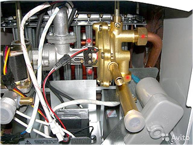 Как заменить мембрану газовой колонки: причины инструктаж по проведению ремонта