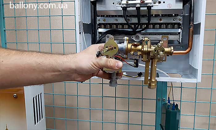 Почему тухнет газовая колонка: после включения, во время работы, при включении воды