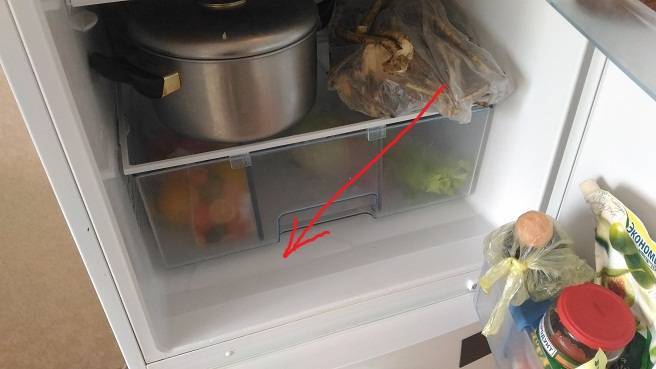 Почему течет холодильник