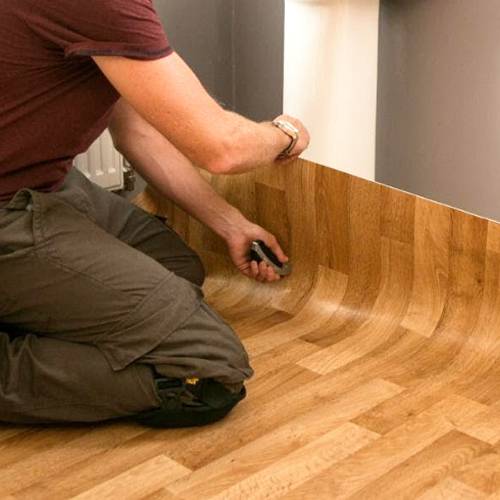 Как правильно постелить линолеум на деревянный пол - поэтапная укладка