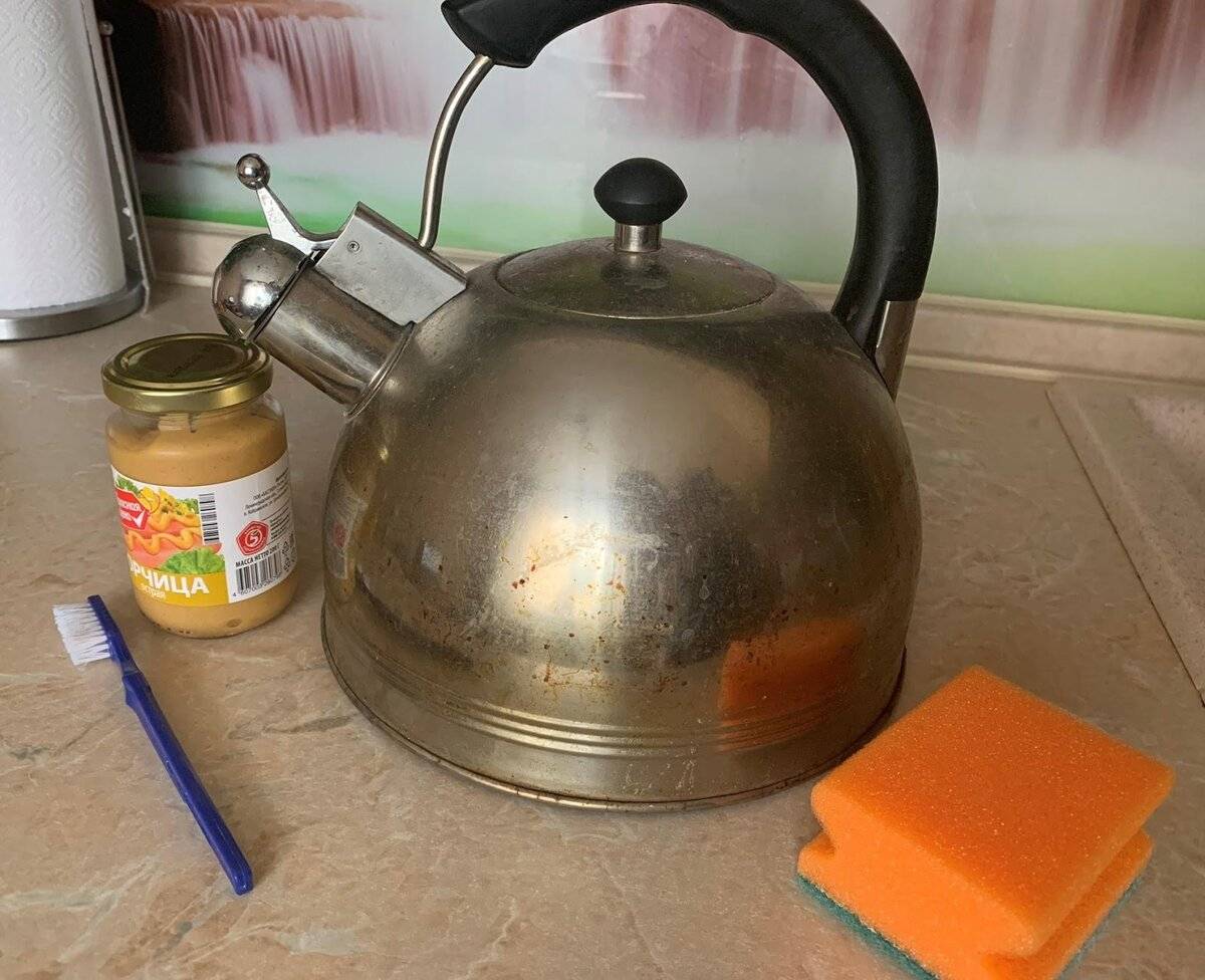Чем отмыть чайник снаружи от жира
