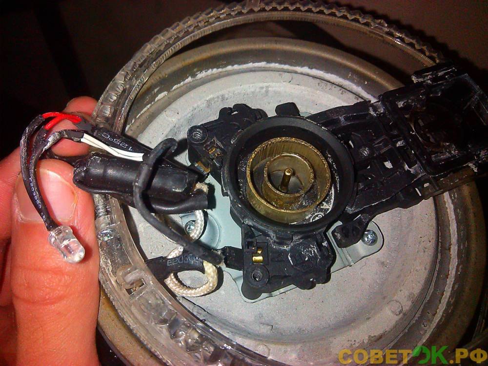 Как починить электрочайник: чем заклеить, как отремонтировать, если не включается и прочее + фото и видео