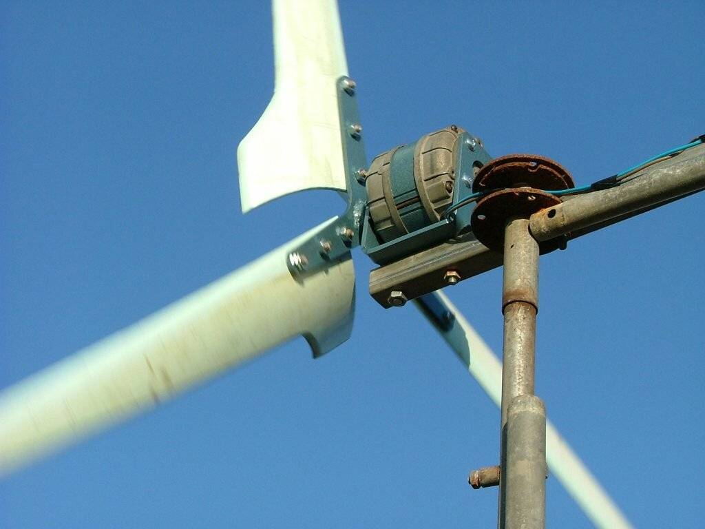 Тихоходный ветрогенератор своими руками из автомобильного генератора