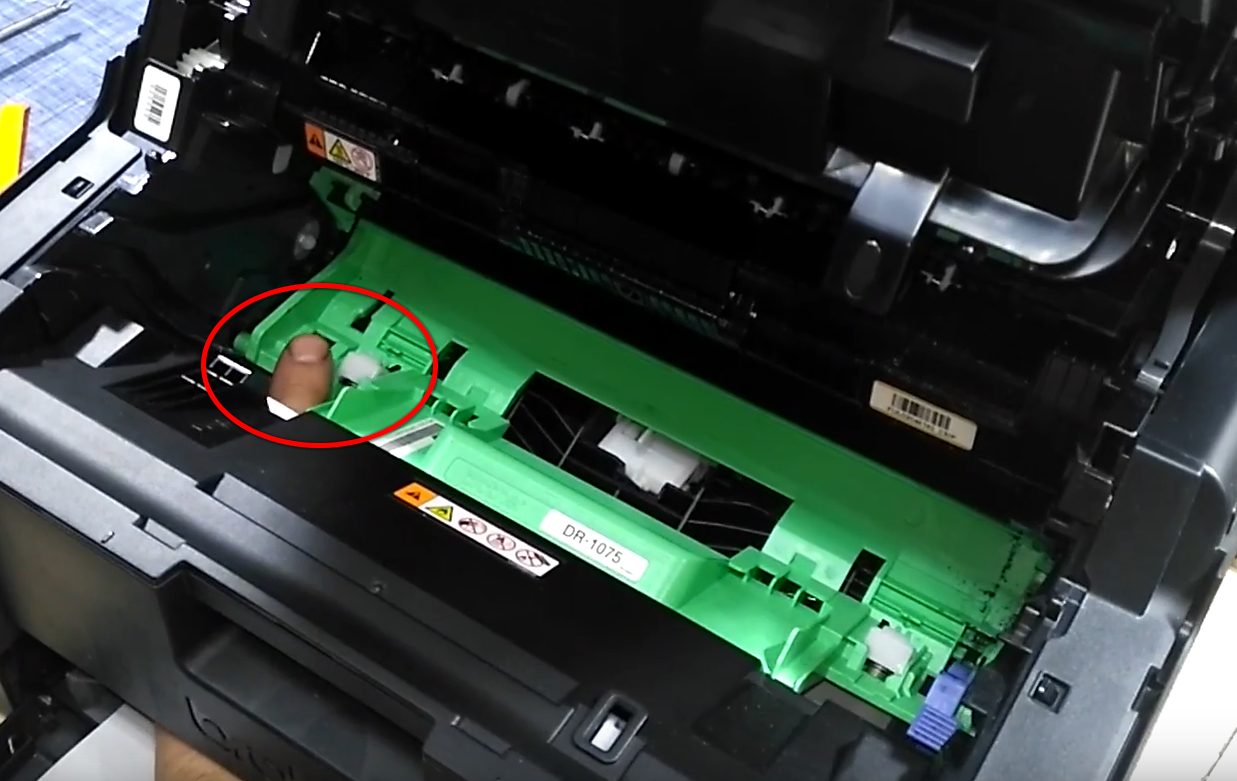 Как запустить принтер brother после заправки картриджа: как вставить картридж и сбросить флажок