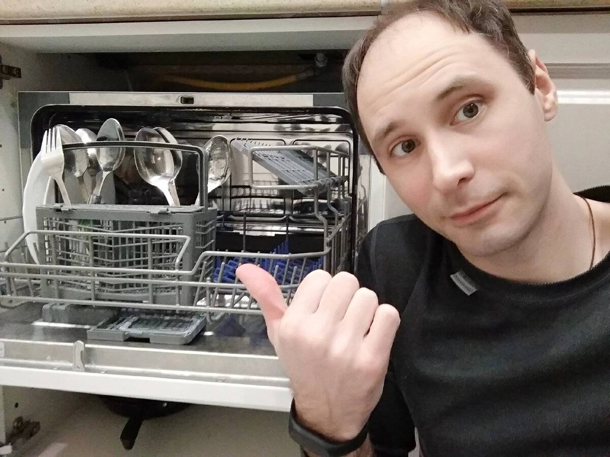 Нужна ли посудомоечная машина - ее плюсы и минусы