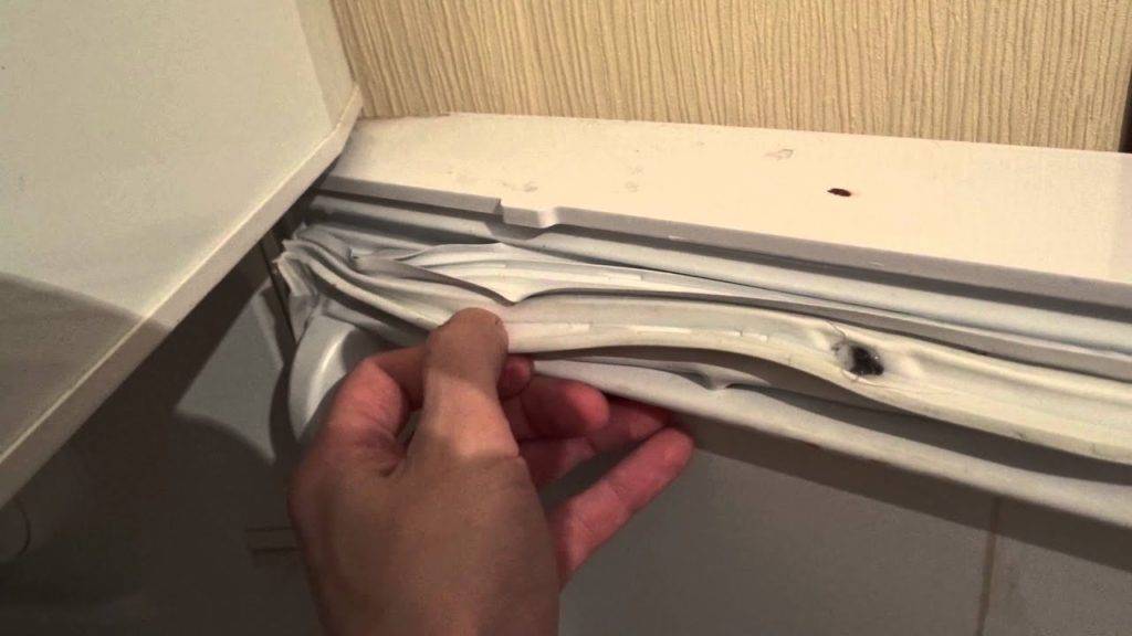 Как поменять резинку на холодильнике и чем её можно приклеить